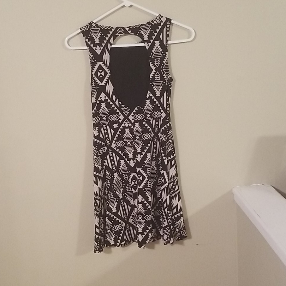 Dress - Picture 2 of 3